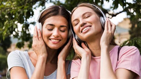 how to listen to music with friends and why music is an essential part of social gatherings